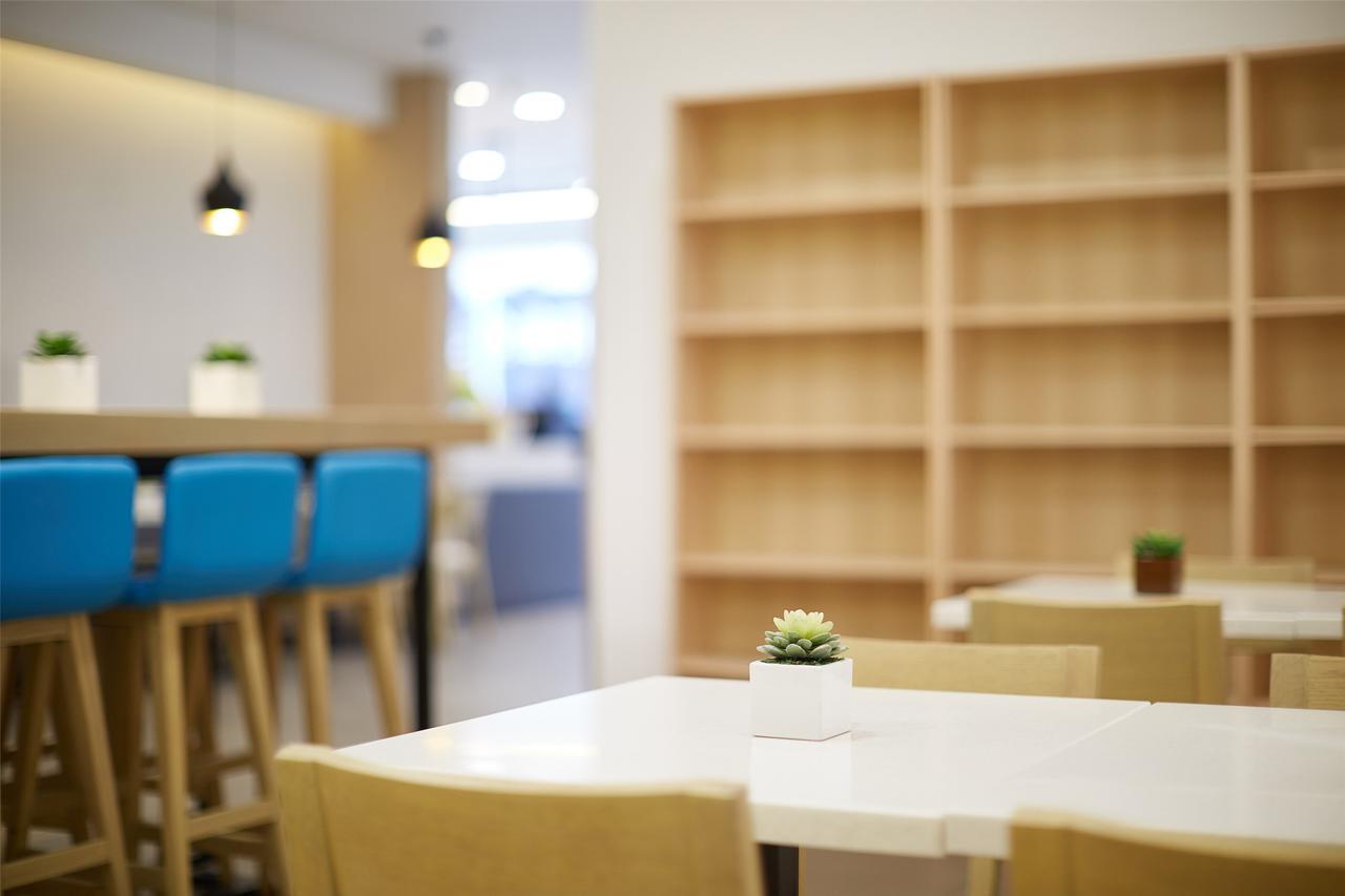汉庭上海川沙金汇广场酒店 外观 照片