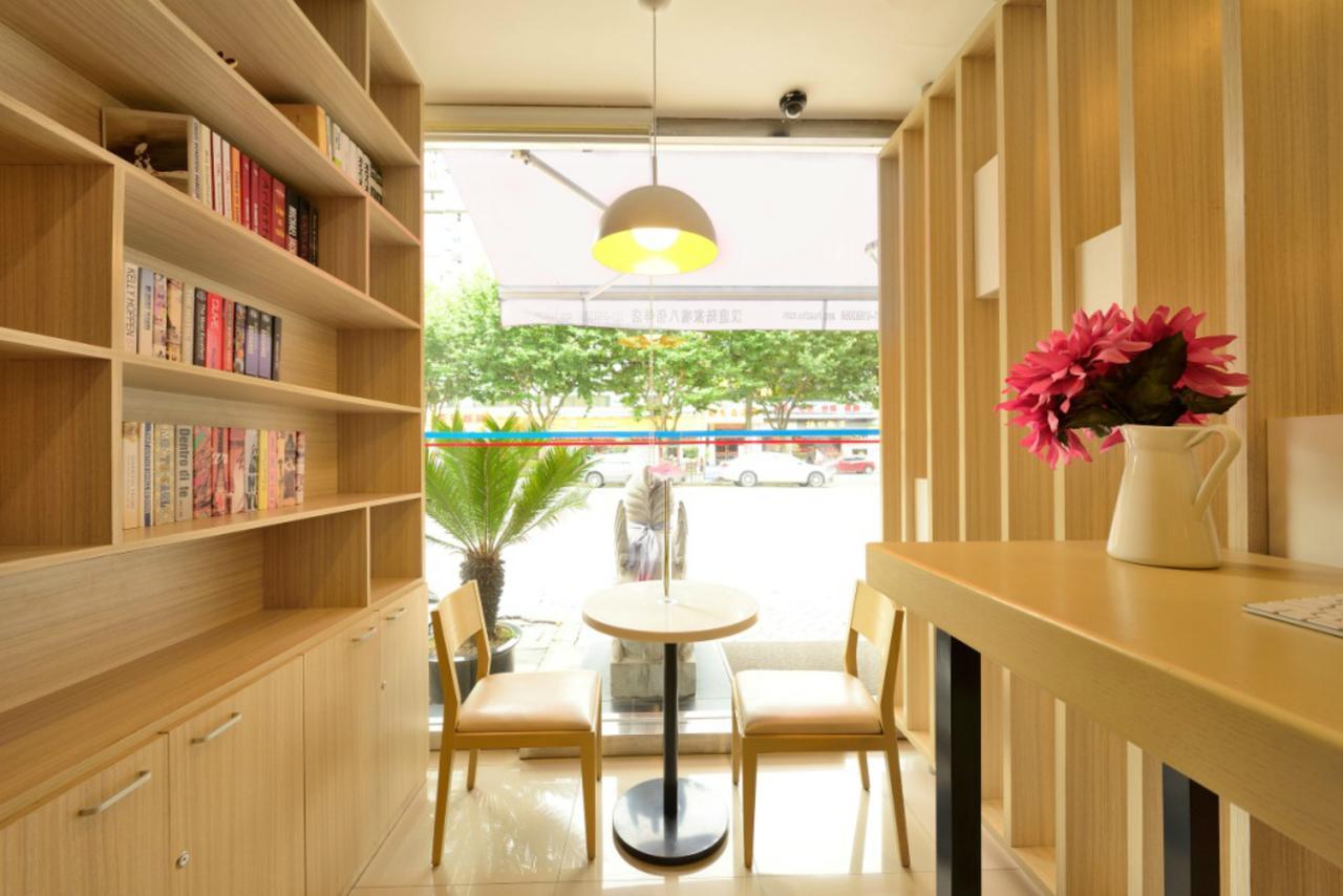汉庭上海川沙金汇广场酒店 外观 照片